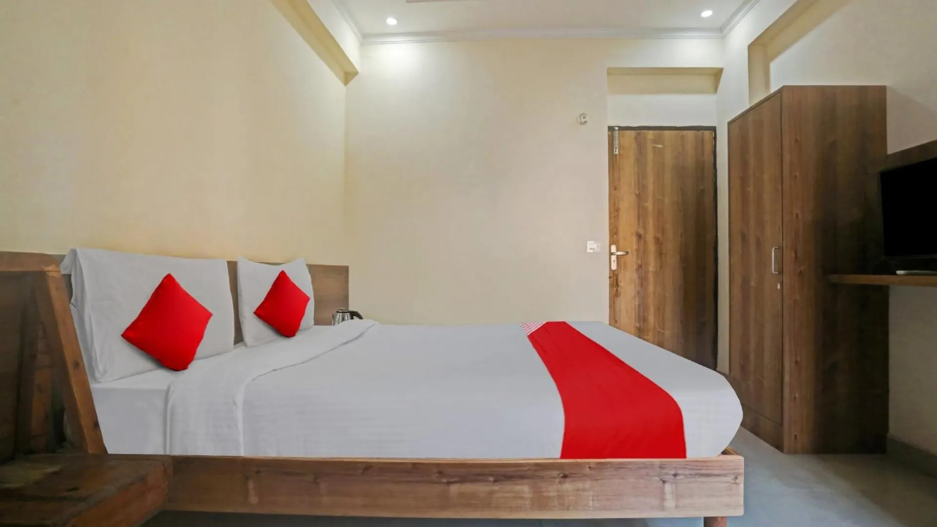 Hotel O Backpackers Nest Гургаон Индия